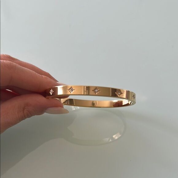 Gold Bangle Bracelet with Star A986 - Picture 4 of 4